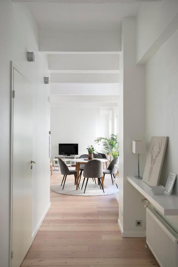 2Ndhomes Loft Apartment With Spa & Balcony By The White Church 헬싱키 외부 사진