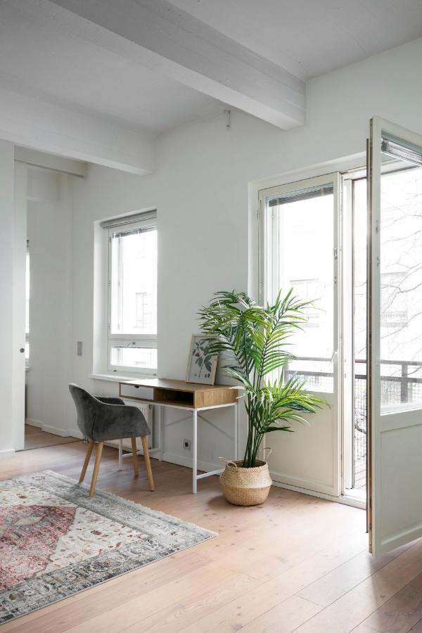 2Ndhomes Loft Apartment With Spa & Balcony By The White Church 헬싱키 외부 사진