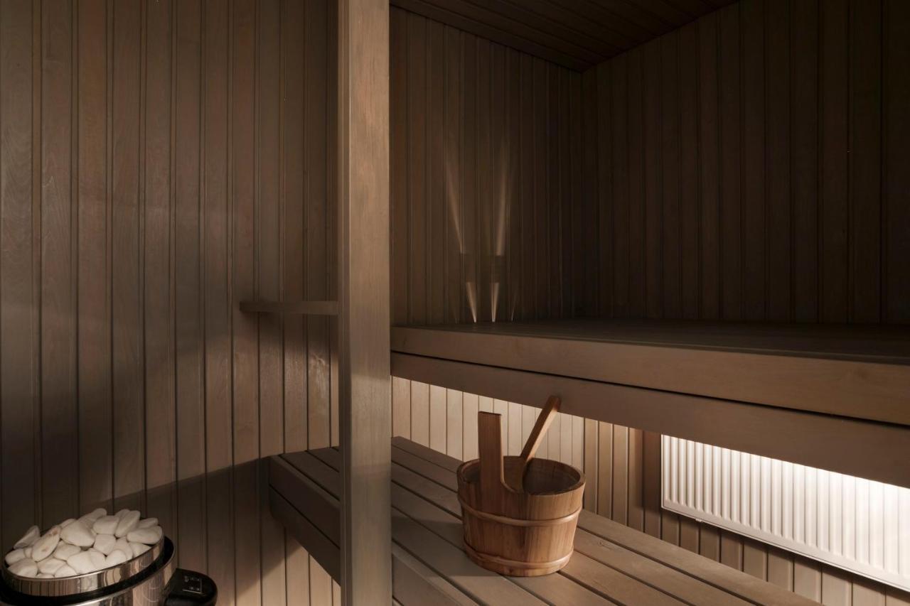 2Ndhomes Loft Apartment With Spa & Balcony By The White Church 헬싱키 외부 사진
